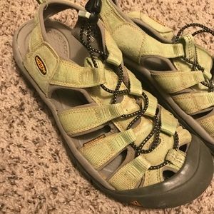 Women’s lime green Newport shoes